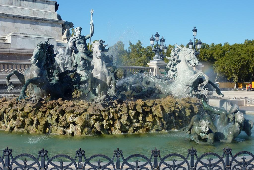 L'Escale D'Aquitaine Apartment บอร์โด ภายนอก รูปภาพ